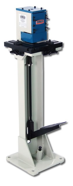 Baileigh SN-F16-FN Blech-Ausklinkmaschine – Produktbild